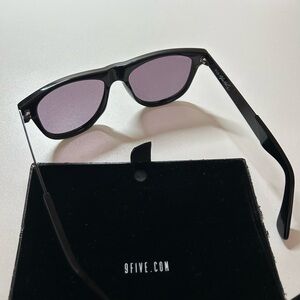 9FIVE Black Wayfarer Sunglasses with Purple Lenses